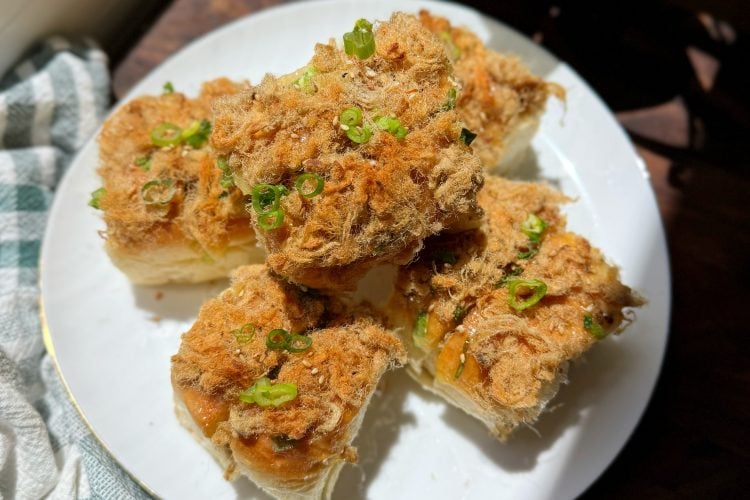 pork floss scallion buns